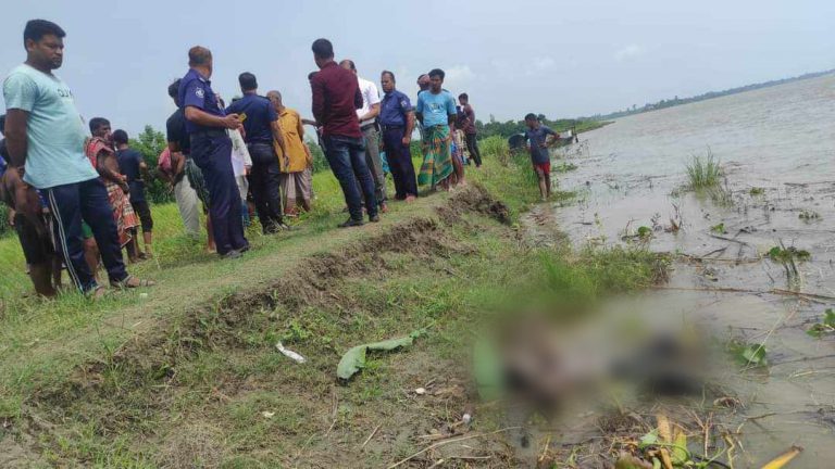 যমুনা নদী থেকে শিশুর ভাসমান মরদেহ উদ্ধার করেছে পুলিশ