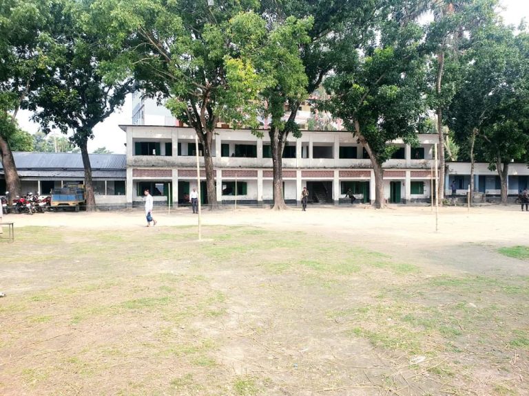 উপজেলা পরিষদ নির্বাচন: সিরাজগঞ্জ কামারখন্দে ভোটার উপস্থিতি কম