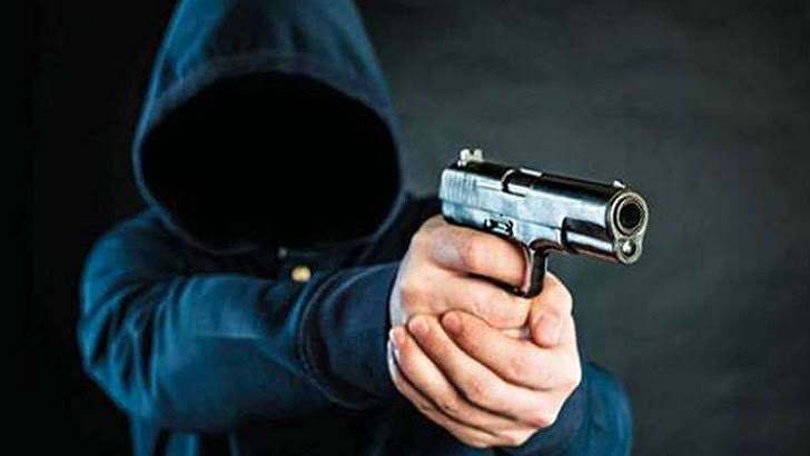 সিরাজগঞ্জ বেলকুচিতে আওয়ামীলীগ নেতাকে লক্ষ্য করে গুলি, গুলিবিদ্ধ কলেজছাত্র