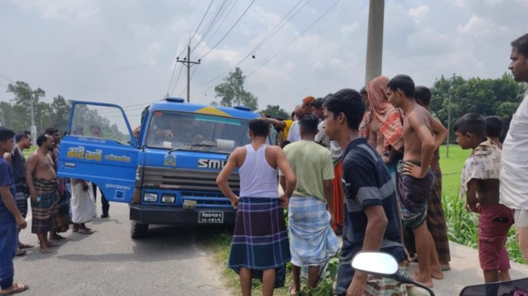 সিরাজগঞ্জে ট্রাকের চাকায় পৃষ্ট হয়ে বৃদ্ধের মৃত্যু, ট্রাক জব্দ