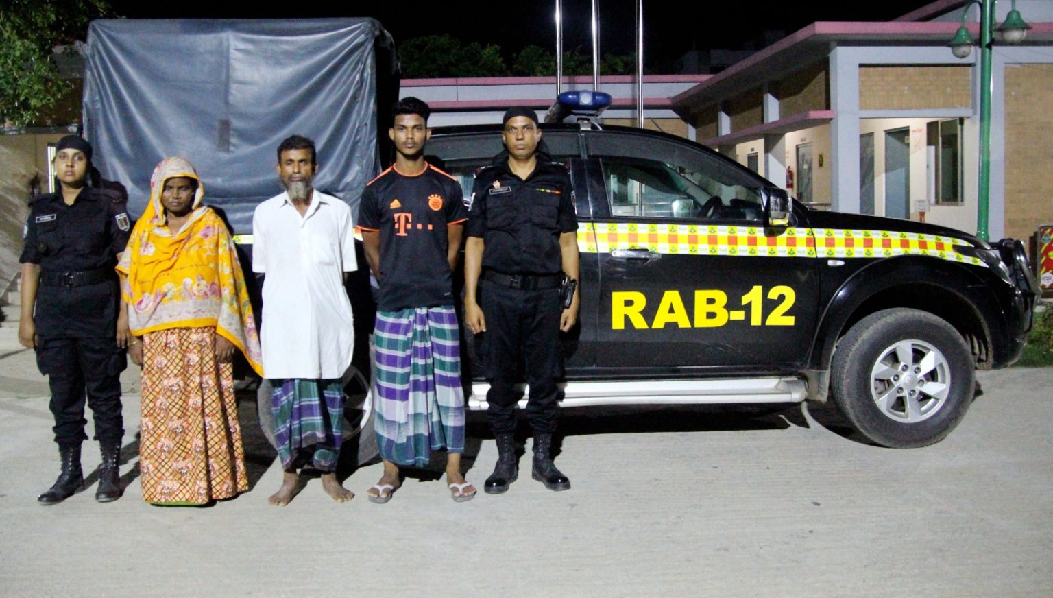 সিরাজগঞ্জে হত্যা মামলার তিন আসামি গ্রেফতার।