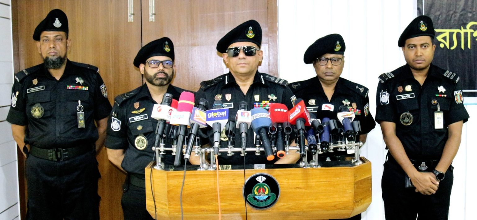 হত্যা ও ডাকাতি মামলার যাবজ্জীবন সাজাপ্রাপ্ত আসামি গ্রেফতার